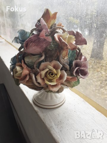 Порцеланова прелест голямо цвете Bassano Италия, снимка 1 - Антикварни и старинни предмети - 34751806
