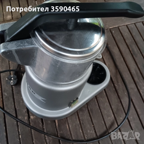Цитрус преса ,,Macap,, Italy, снимка 2 - Сокоизстисквачки и цитрус преси - 52516895