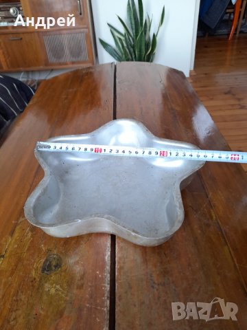 Стара алуминиева форма за кекс #12, снимка 3 - Други ценни предмети - 43255175