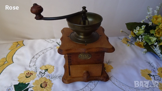 Ръчни антикварни кафемелачки., снимка 12 - Антикварни и старинни предмети - 53589143