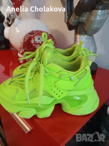 неоново зелени маратонки , снимка 2 - Маратонки - 49272347