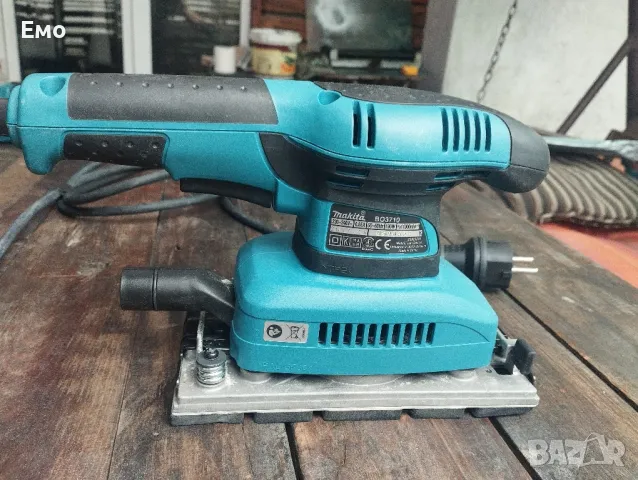 Вибро шлайф Makita BO3710, снимка 2 - Други инструменти - 50378410