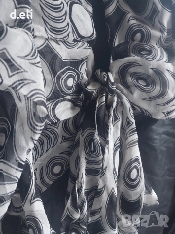 Pinko и Liu.Jo Milano Size M Два топа от Коприна, снимка 3 - Корсети, бюстиета, топове - 51314204