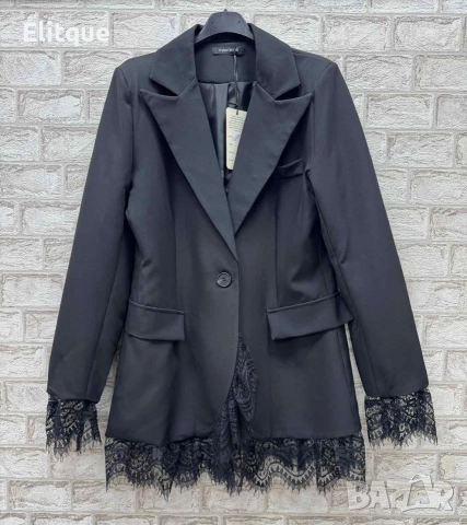 сако с дантелен акцент 