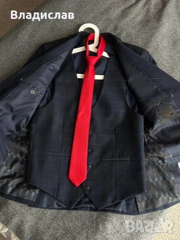 Стилен абитуриентски/сватбен/парти костюм от три части (размер S) + риза и вратовръзка!(тъмно синьо)