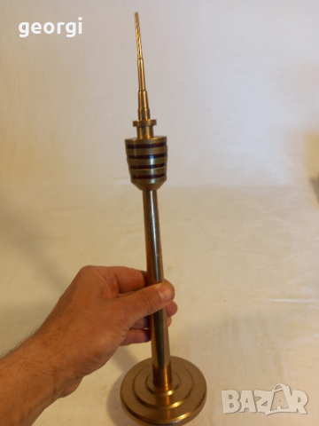 Макет на тв кула в Стутгарт масив месинг   20/1, снимка 7 - Антикварни и старинни предмети - 44911389