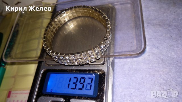 ДВЕ ВИНТИДЖ - АРТ ХЕНД МЕЙД РАЗТЕГЛИВИ ГРИВНИ с ИСКРЯЩИ ФАСЕТИРАНИ КРИСТАЛИ 34308, снимка 2 - Гривни - 38950021