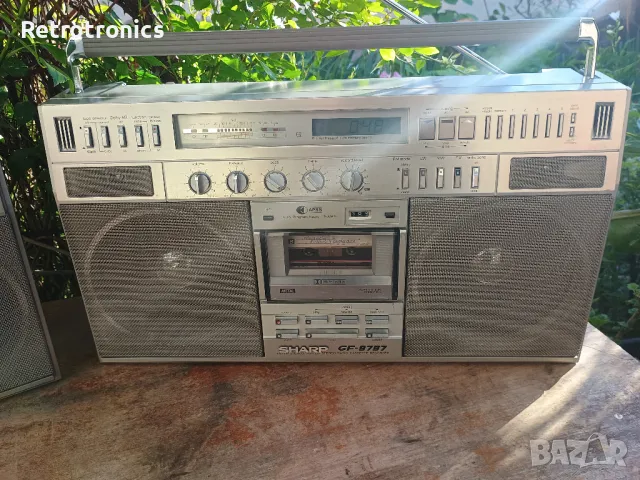 Sharp GF-9797 vintage radio cassette, снимка 6 - Радиокасетофони, транзистори - 50340664