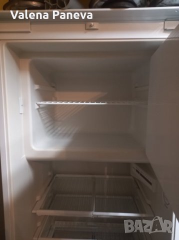 Хладилник за вграждане с камера и отделение за плодове, снимка 5 - Хладилници - 34984368