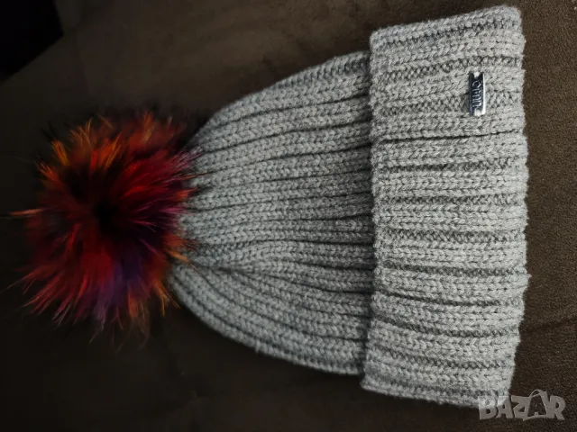 Liu Jo Дамска зимна плетена шапка с пухче от естествена кожа , снимка 6 - Шапки - 47983971