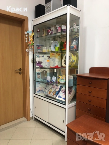 Стъклена витрина с осветление, снимка 4 - Витрини - 53096260