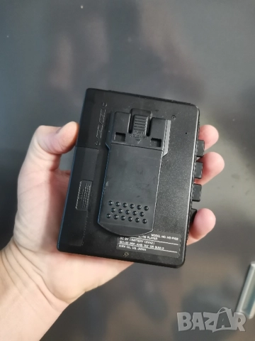 Музикален касетен плеър (WALKMEN) AIWA - made in Japan през 1983 г., снимка 5 - Аудиосистеми - 51716138