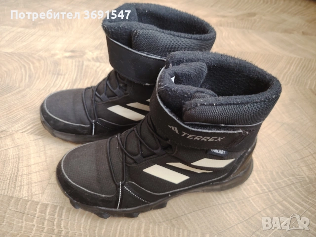 Детски боти Adidas , снимка 4 - Детски боти и ботуши - 53579245