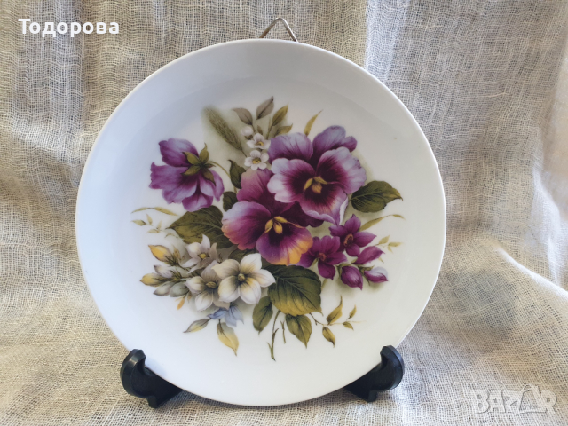Красива чиния с флорални мотиви за стена-Бавария, снимка 3 - Чинии - 44911598
