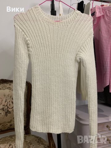 Ръчно плетен пуловер 