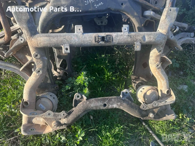 Преден мост Mercedes W204 , снимка 2 - Части - 53541451