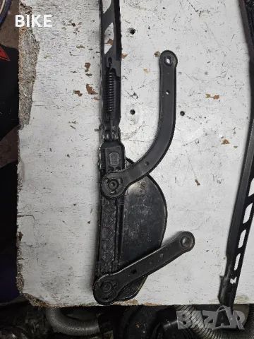 рамена за чистачки БМВ Е 60 , снимка 2 - Части - 47486300