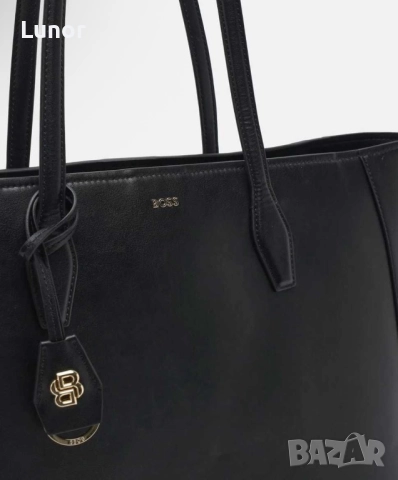 Оригинална черна Чанта BOSS Numah Leather shopper, снимка 2 - Чанти - 52457190