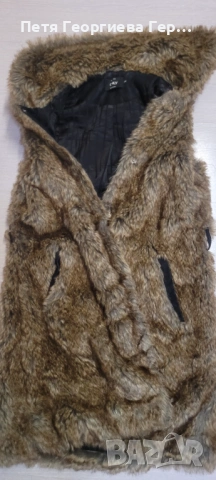 Дълъг пухен елек с качулка на Only , снимка 8 - Елеци - 53376014