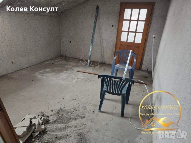 Триетажна къща гр.Харманли , снимка 16 - Къщи - 53358202