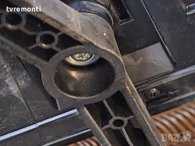 оригинална стойка телевизор TELEFUNKEN модел 43UA9006, снимка 4 - Стойки, 3D очила, аксесоари - 48375134