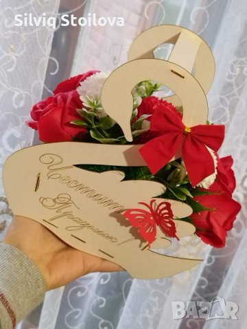 Лебеди със сапунени цветя, снимка 1 - Подаръци за жени - 39594534