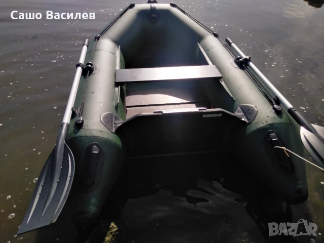 Надуваима лодка 2.40 с двитател 3.3 к.с, снимка 3 - Воден транспорт - 51377749