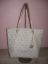 Michael Kors оригинална дамска чанта, снимка 1