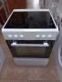 Като нова свободно стояща печка с керамичен плот Gram с две години гаранция!, снимка 1