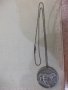 Медальон със синджир имитационна бижутерия - 22 гр., снимка 1 - Колиета, медальони, синджири - 43078064