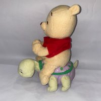 Fisher Price Winnie the Pooh Bear On Turtle Rattle N Ride Disney, снимка 2 - Музикални играчки - 39758827
