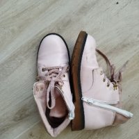 Розови обувки , снимка 2 - Детски обувки - 41036756