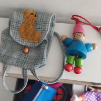 Малка раница и играчка, снимка 1 - Плюшени играчки - 43802186