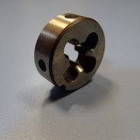 Плашка метрична резба М10x0.75 mm HSS, снимка 3 - Други инструменти - 40777234