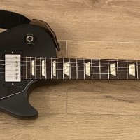 Gibson Les Paul Studio 2010 с твърд куфар, снимка 1 - Китари - 43334915