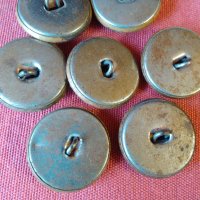 Големи метални военни копчета 7 бр.50-те г., снимка 3 - Антикварни и старинни предмети - 28122756