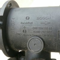 Дебитомер Bosch за Мерцедес Е290, снимка 2 - Части - 37269465