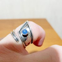 Старинен мъжки сребърен пръстен  -  Уникалнен дизайнерски  пръстен със синьо котешко око  - за силна, снимка 3 - Пръстени - 40015453