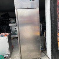 Професионален иноксов хладилник, снимка 1 - Обзавеждане на кухня - 43092927