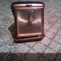 Часовник, снимка 1 - Антикварни и старинни предмети - 27182127