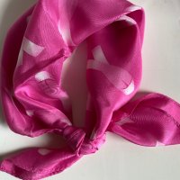 Малък копринен шал в цикламено розово, снимка 10 - Шалове - 39871543