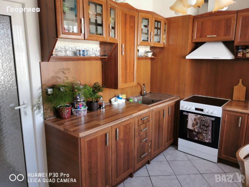 Апартамент в кв. Добруджански, снимка 1