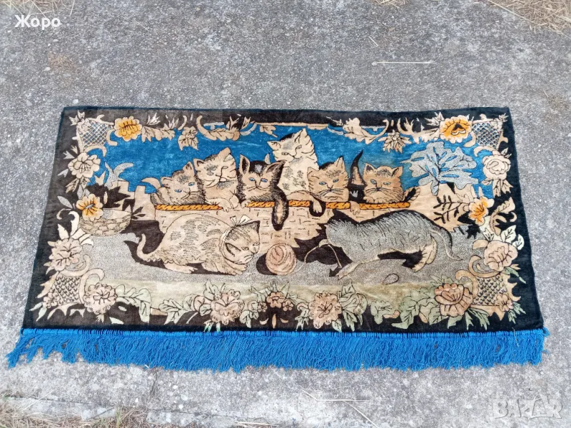 Стар плюшен ковьор за стена с котенца 60те, снимка 1