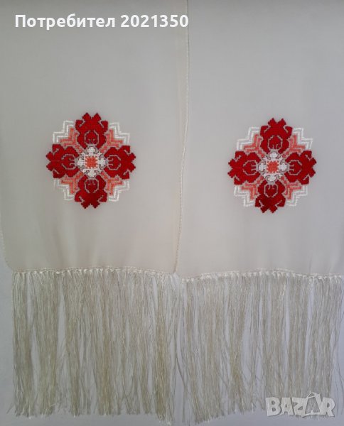 Уникален ръчно бродиран копринен шал с автентичен български мотив, снимка 1