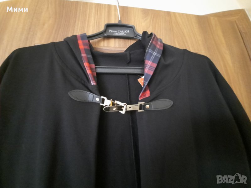 Дамска жилетка с качулка , снимка 1