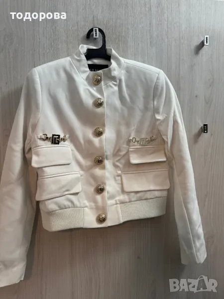 Бяло яке , снимка 1