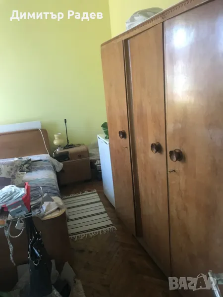 МАСИВНА РЕТРО СПАЛНЯ Р--РИ 164--200 см и две нощни шкавчета , снимка 1