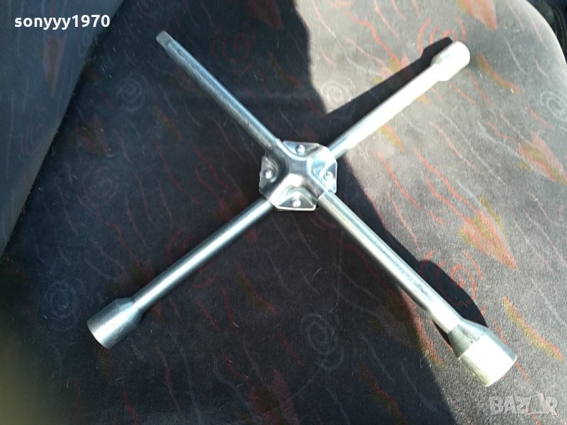 КРЪСТАЧКА-КЛЮЧ ЗА ГУМИ 2104211010, снимка 1