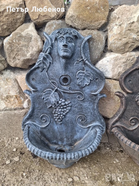 Стенна мифка Барелеф , снимка 1