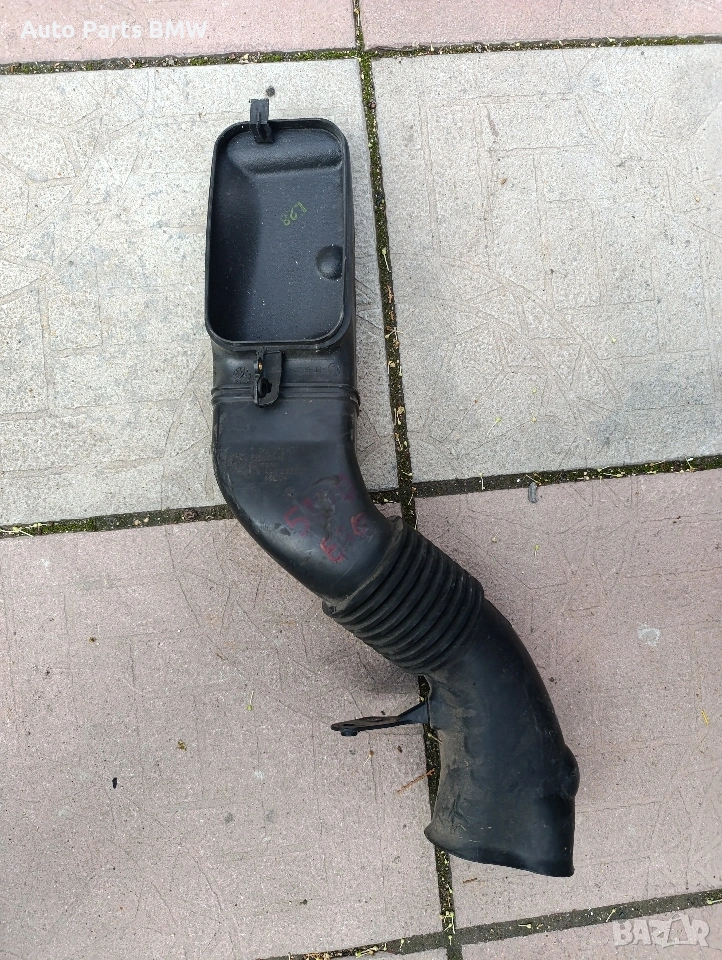 Въздуховод BMW E60 E61 520D  Въздуховод БМВ Е60 Е61 520Д Тръба въздух Е60 Е61 520Д, снимка 1